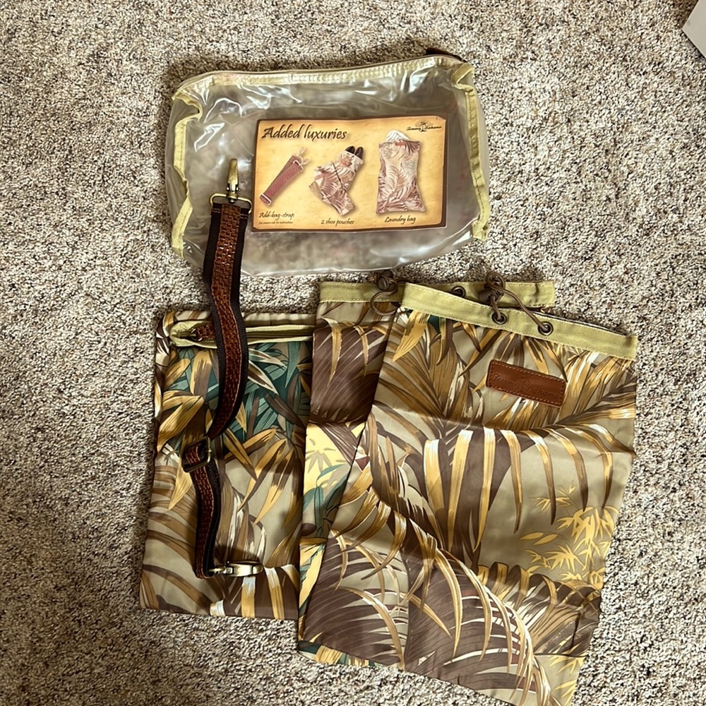 NWOT Tommy Bahama travel accessories